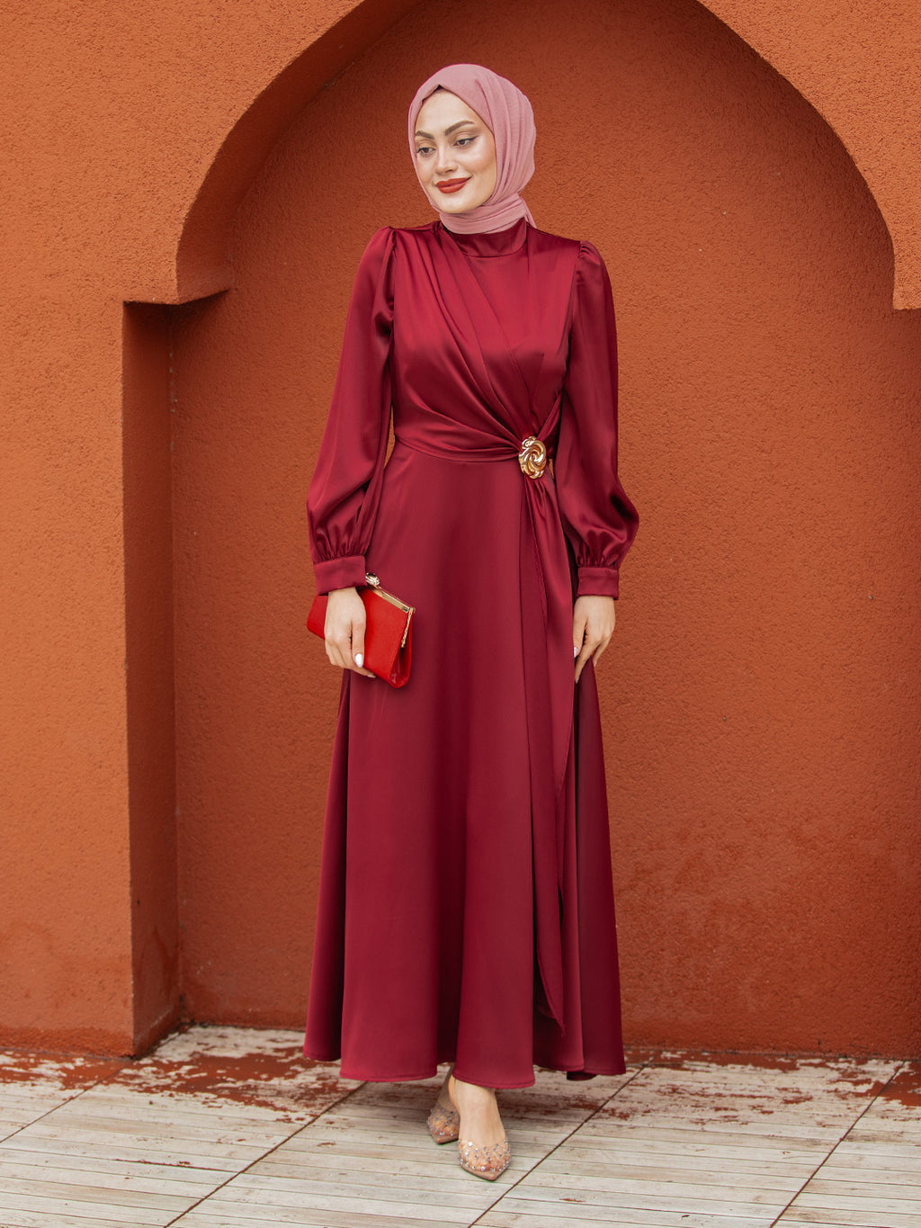 Hijab satin chic       التوصيل مجاني